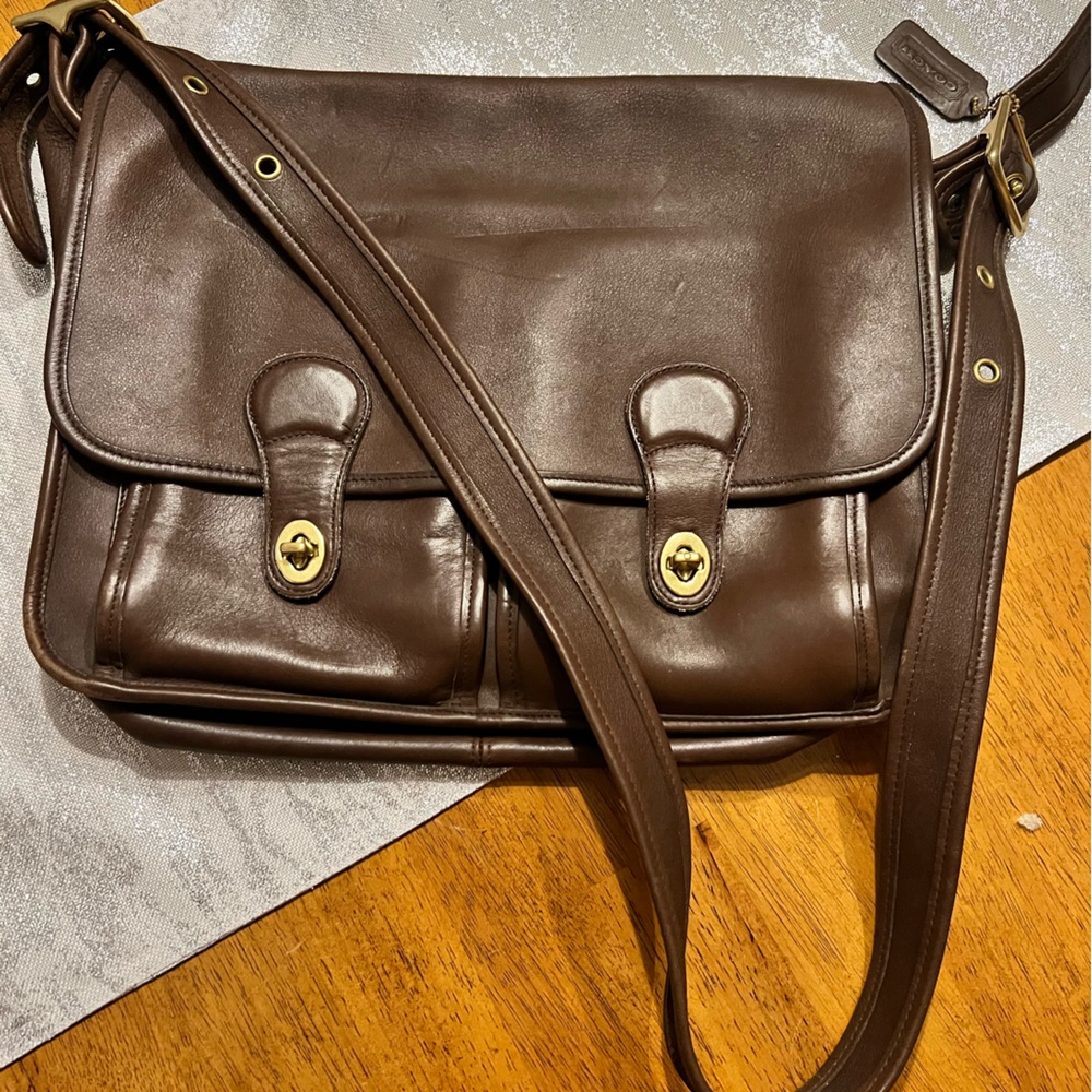Vintage Coach shoulder bag in new condition.